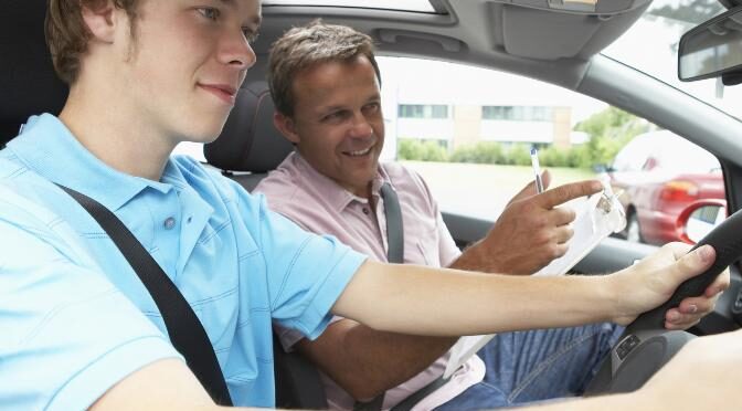 How to Fit Driving Lessons Into Your Busy Schedule